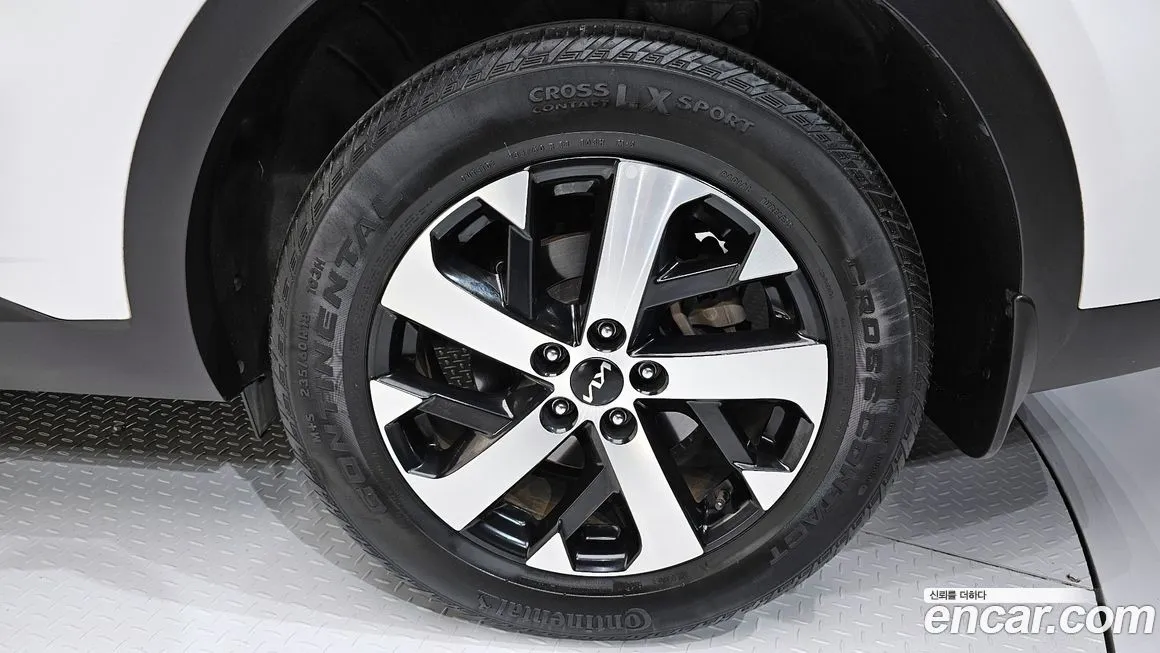 Kia Sorento — фото 5