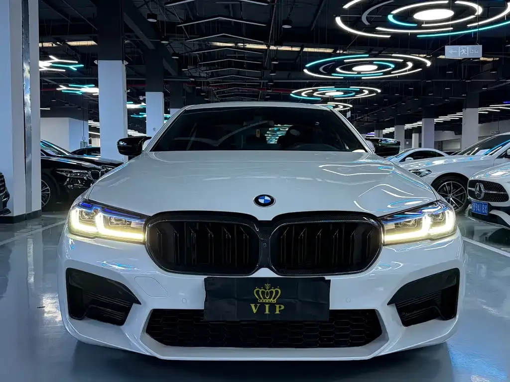 BMW 5 Series — фото 2