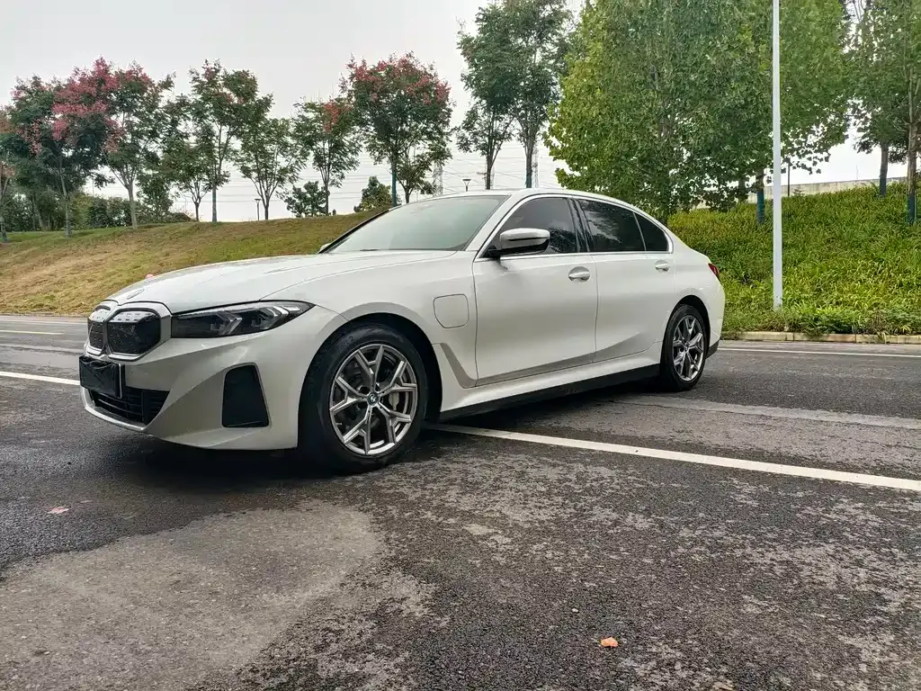 BMW i3 — фото 1
