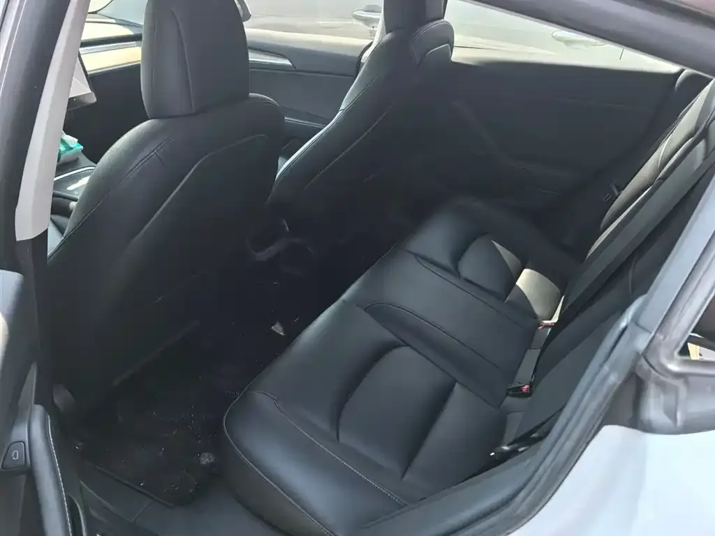 Tesla Model 3 — фото 6