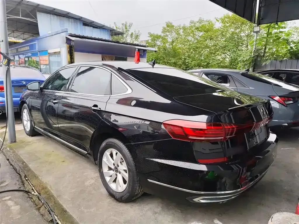 Volkswagen Passat — фото 5