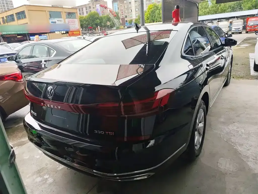 Volkswagen Passat — фото 6