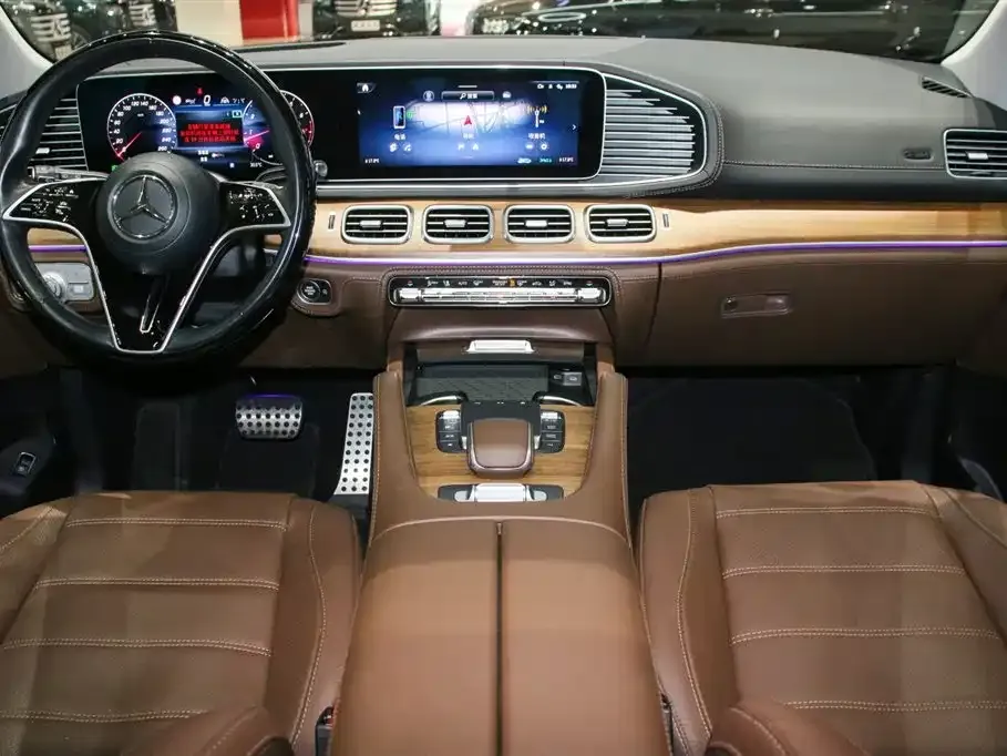 Mercedes-Benz GLS — фото 10