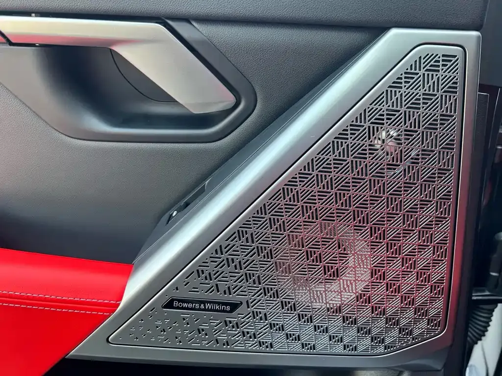BMW M5 New Energy — фото 7
