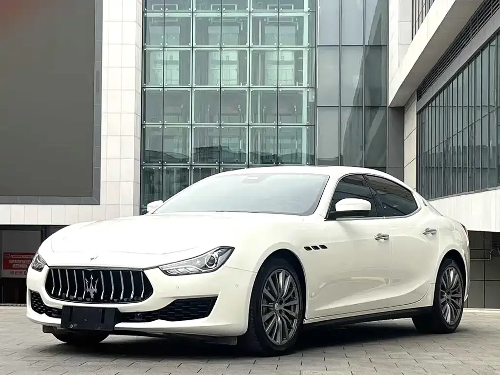 Maserati Ghibli — фото 1
