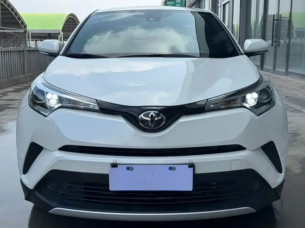 Toyota IZOA — фото 2