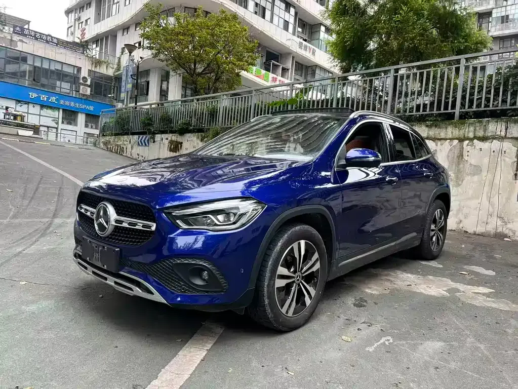 Mercedes-Benz GLA — фото 1