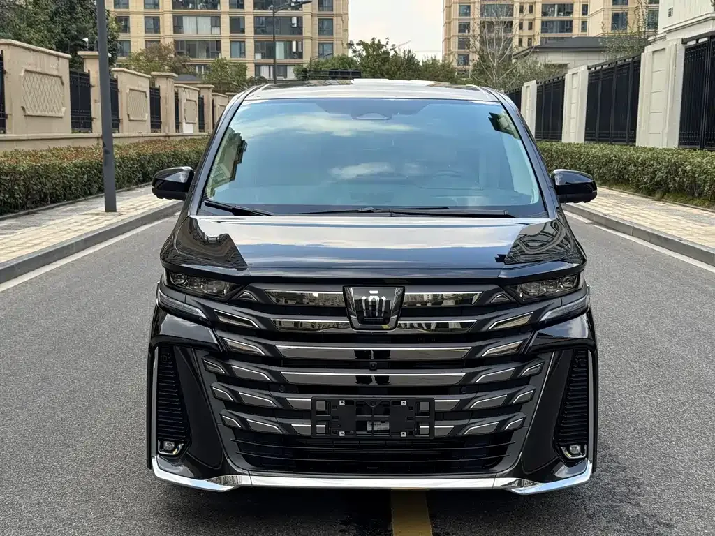 Toyota Vellfire — фото 4