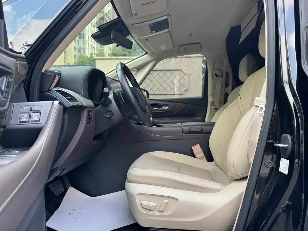Toyota Vellfire — фото 9