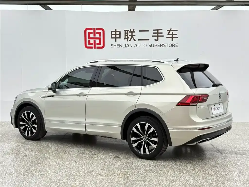 Volkswagen Tiguan L — фото 3