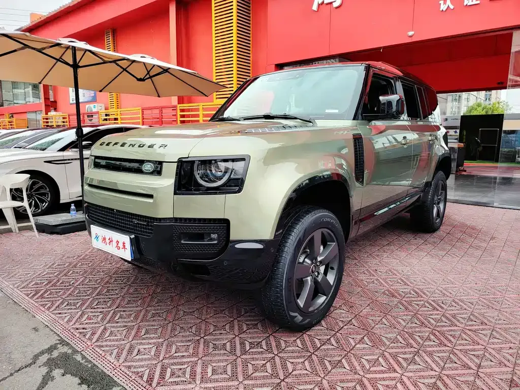 Land Rover Defender — фото 1