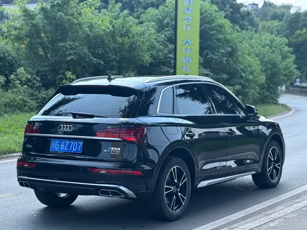 Audi Q5L — фото 6