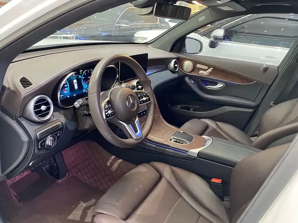 Mercedes-Benz GLC — фото 9