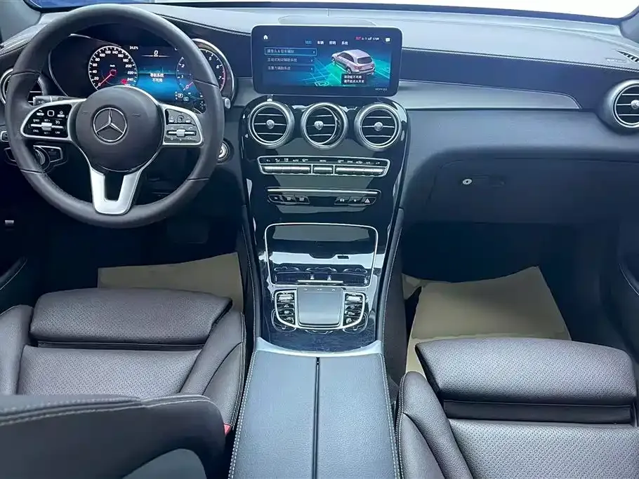 Mercedes-Benz GLC — фото 10