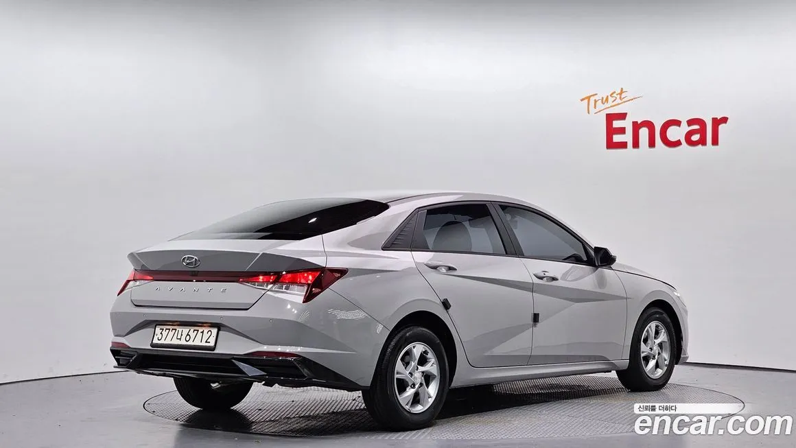 Hyundai AVANTE — фото 2