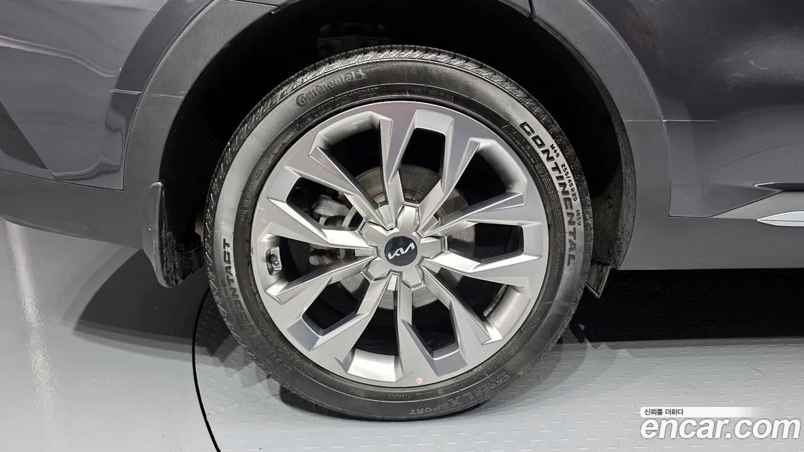 Kia Sorento — фото 5