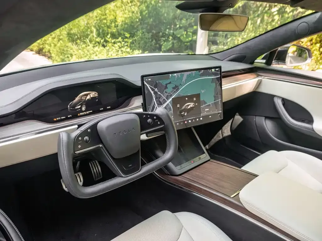 Tesla Model S — фото 10