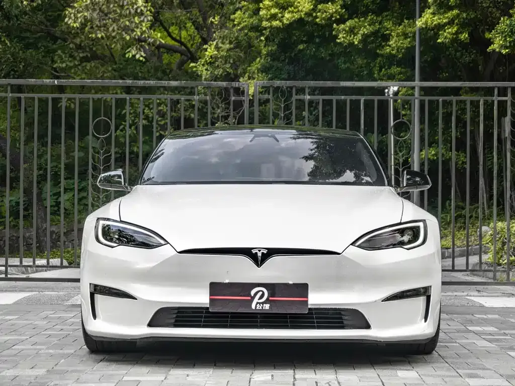 Tesla Model S — фото 2