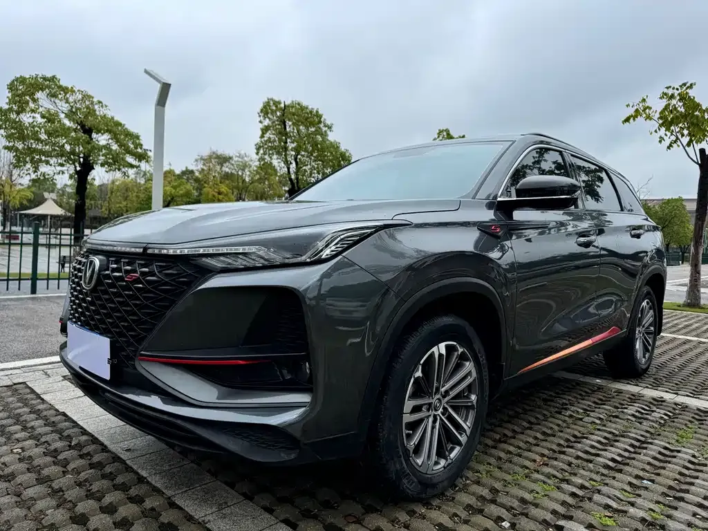 Changan CS75PLUS — фото 1