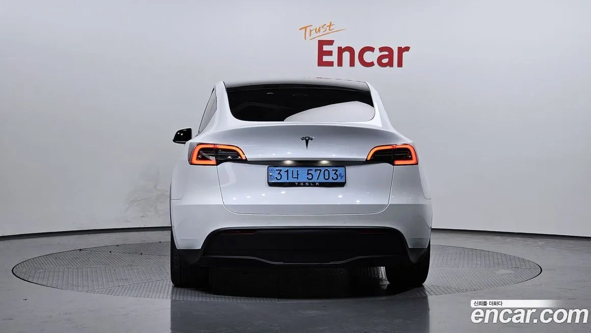 Tesla Model Y — фото 4
