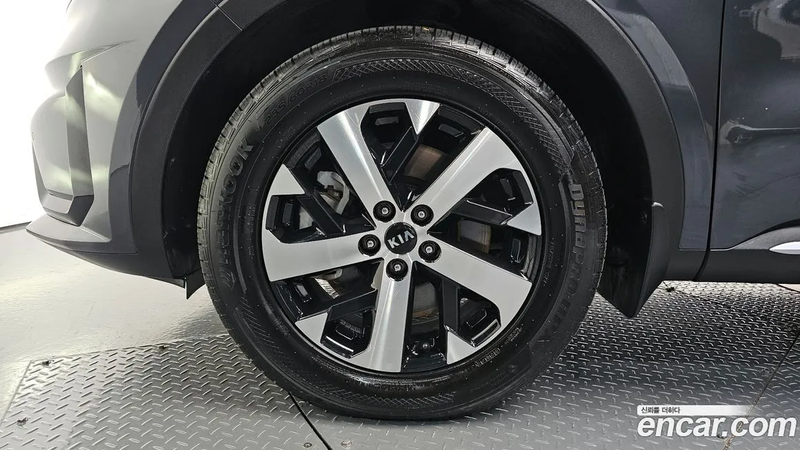 Kia Sorento — фото 5