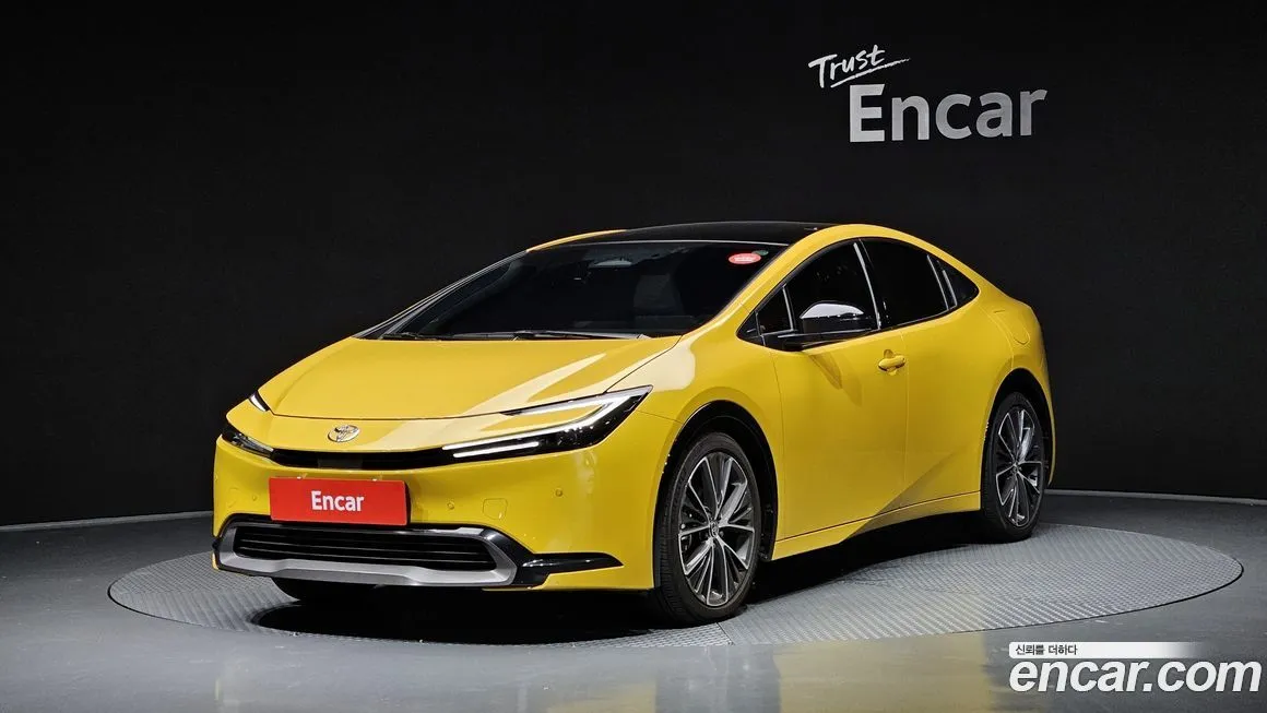 Toyota Prius — фото 1