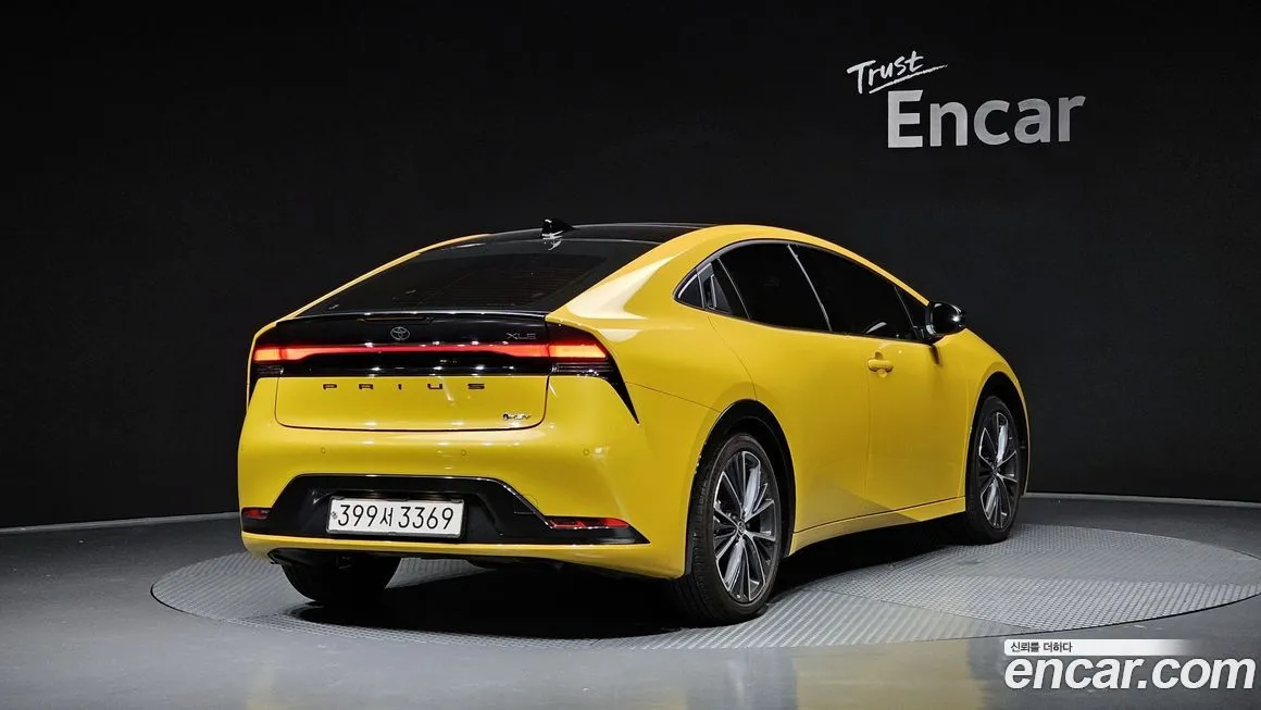 Toyota Prius — фото 2
