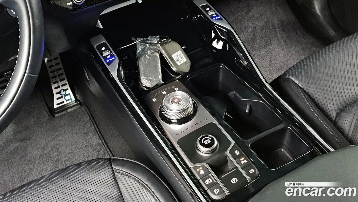 Kia Sorento — фото 9