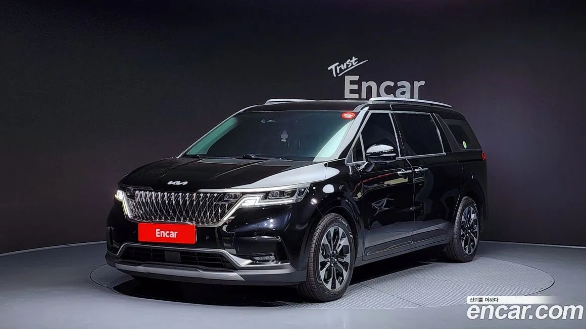 Kia Carnival — фото 1
