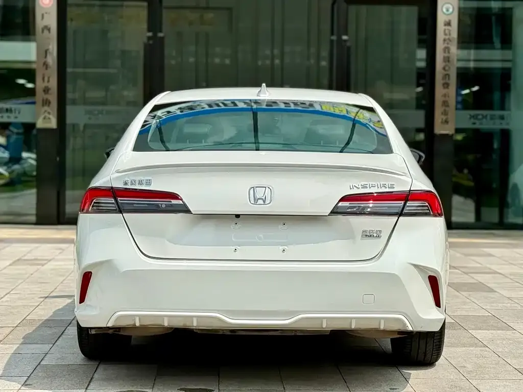 Honda Inspire — фото 8