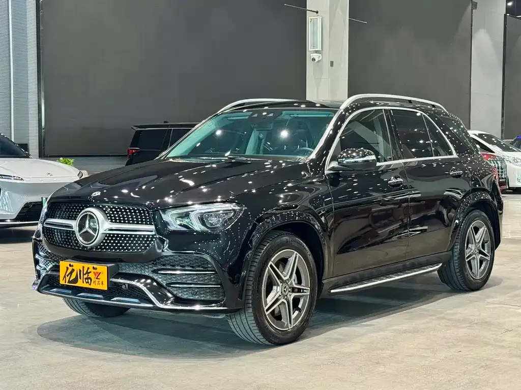 Mercedes-Benz GLE — фото 1