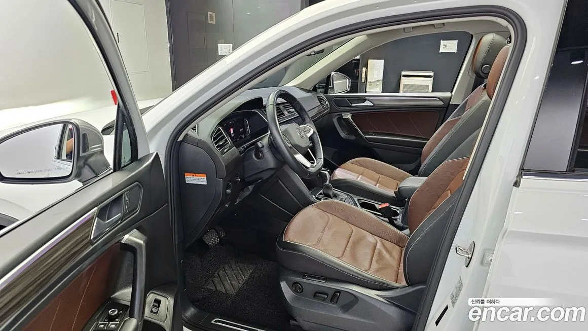 Volkswagen Tiguan — фото 10