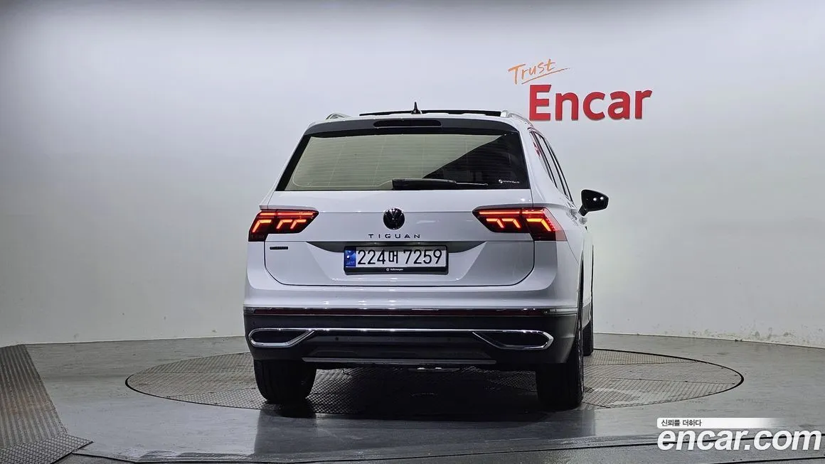 Volkswagen Tiguan — фото 4