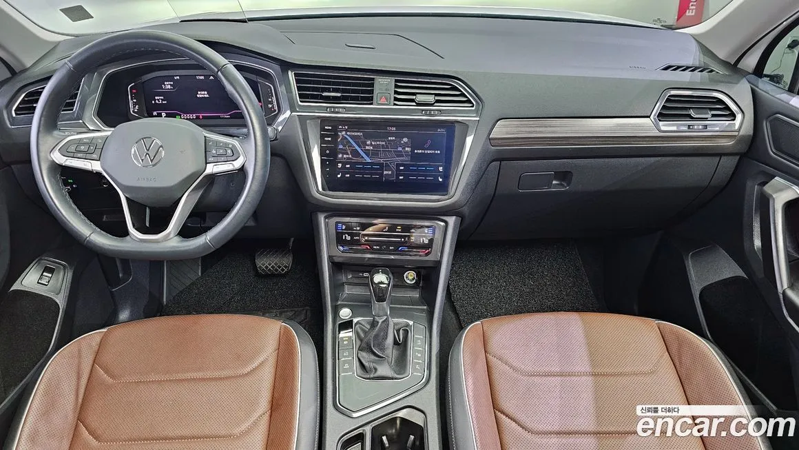 Volkswagen Tiguan — фото 7