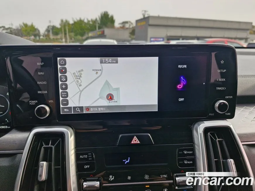 Kia Sorento — фото 10