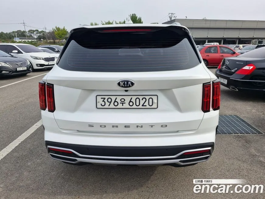 Kia Sorento — фото 4