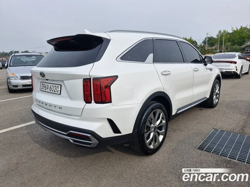 Kia Sorento — фото 5