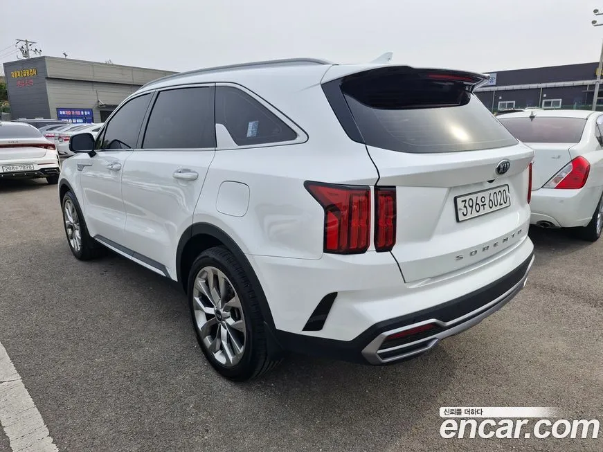 Kia Sorento — фото 6