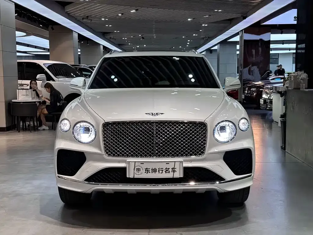 Bentley Bentayga — фото 2