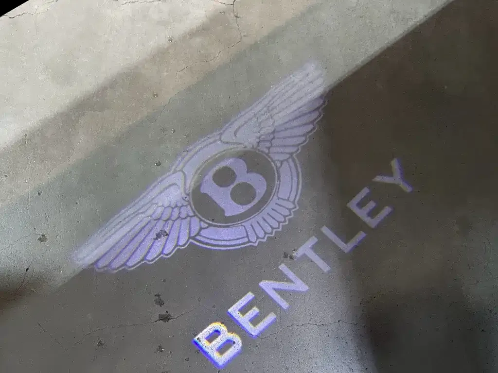 Bentley Bentayga — фото 7