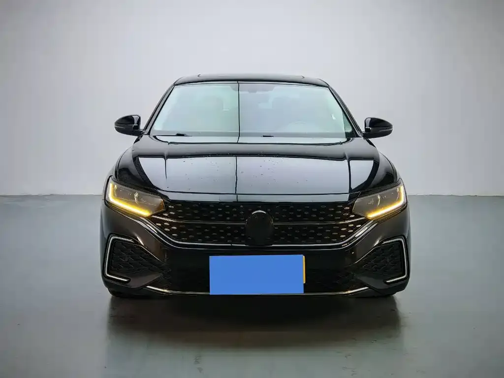 Volkswagen Passat — фото 2