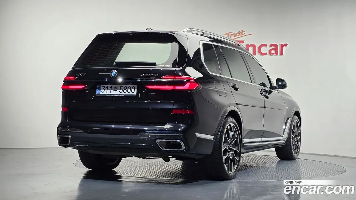 BMW X7 — фото 2