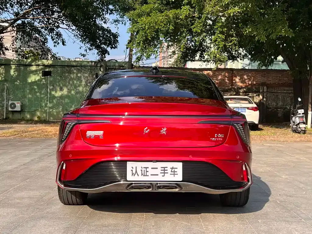 Hongqi H6 — фото 10