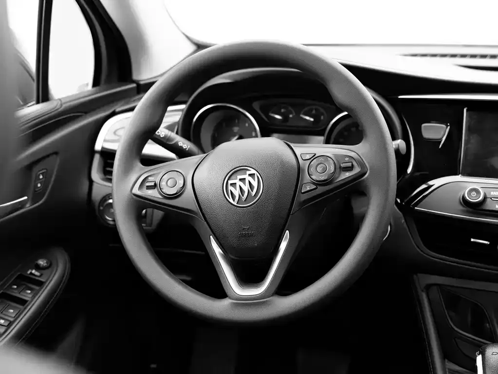 Buick Envision Plus — фото 9