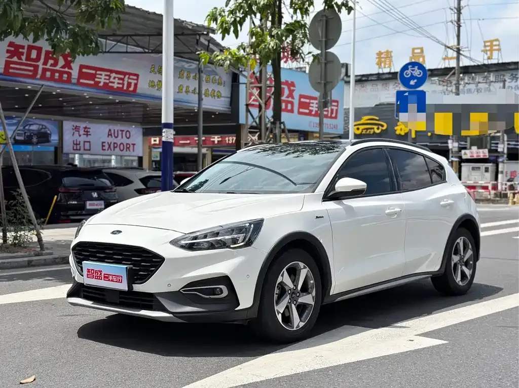 Ford Focus Active — фото 2