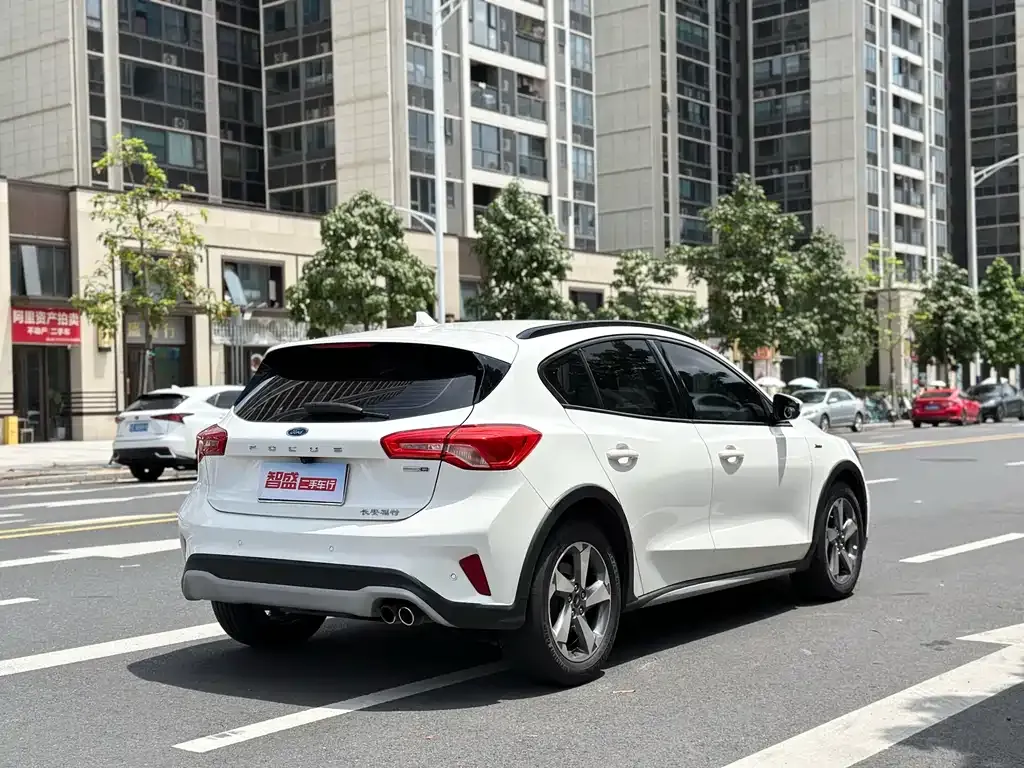 Ford Focus Active — фото 3