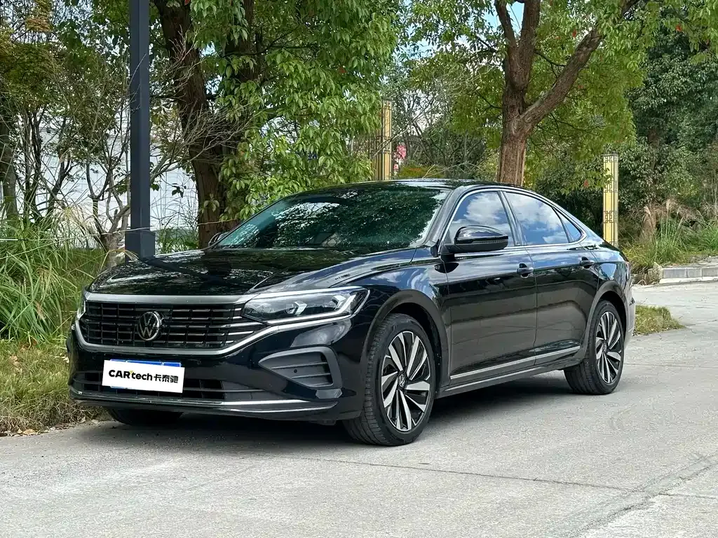 Volkswagen Passat — фото 1