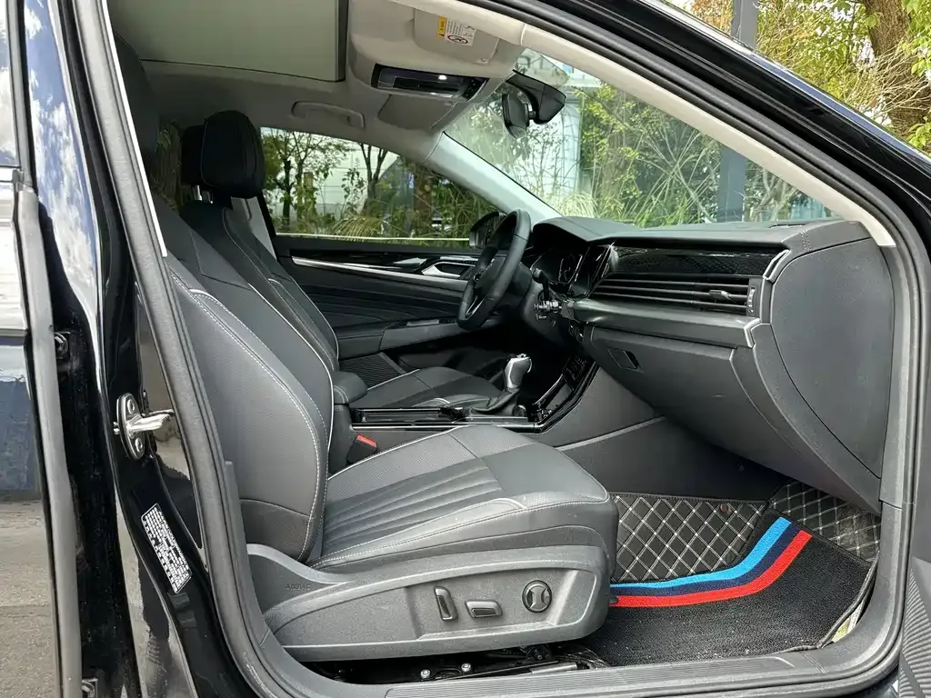 Volkswagen Passat — фото 4