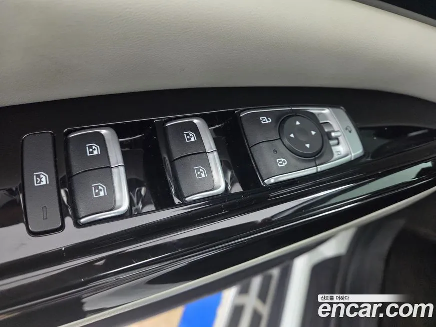 Kia Carnival — фото 10