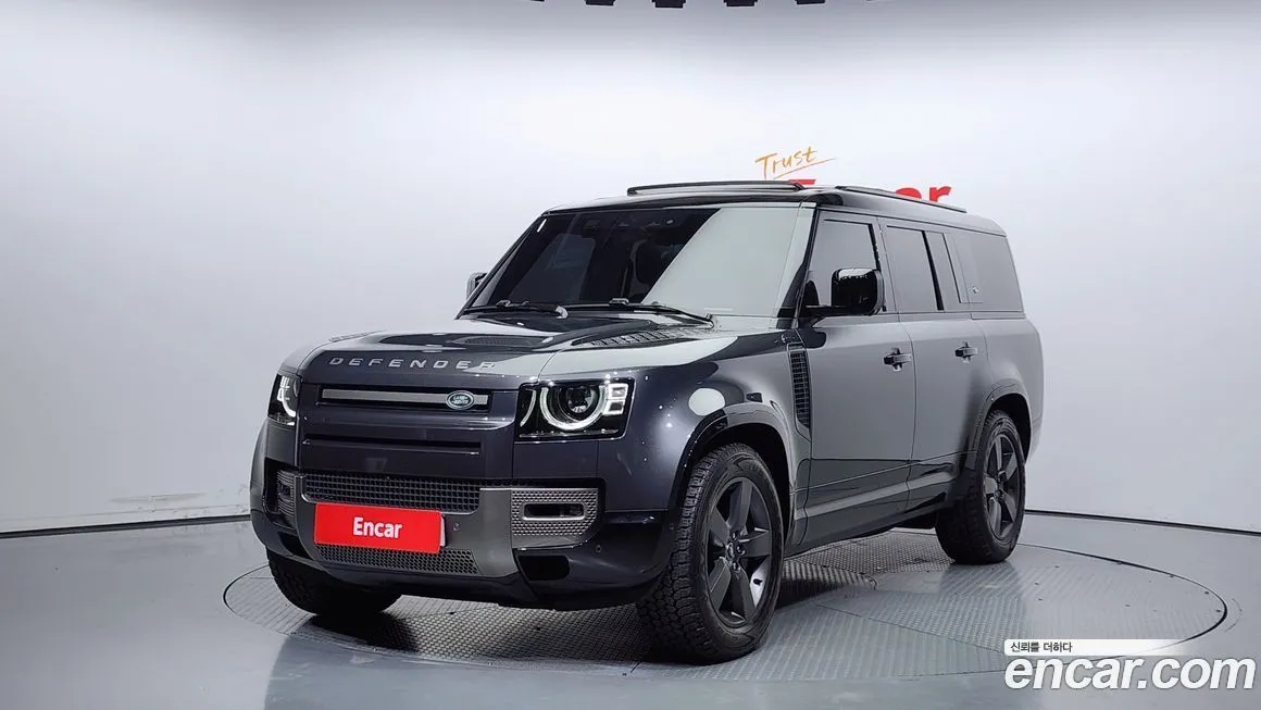 Land Rover Defender — фото 1